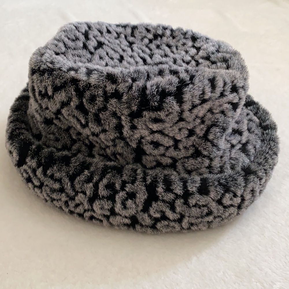 {VTG} Ben Berger | Faux Fur Leopard Print Bucket Hat 90s Y2K Gray/Black (OS) - Picture 14 of 14